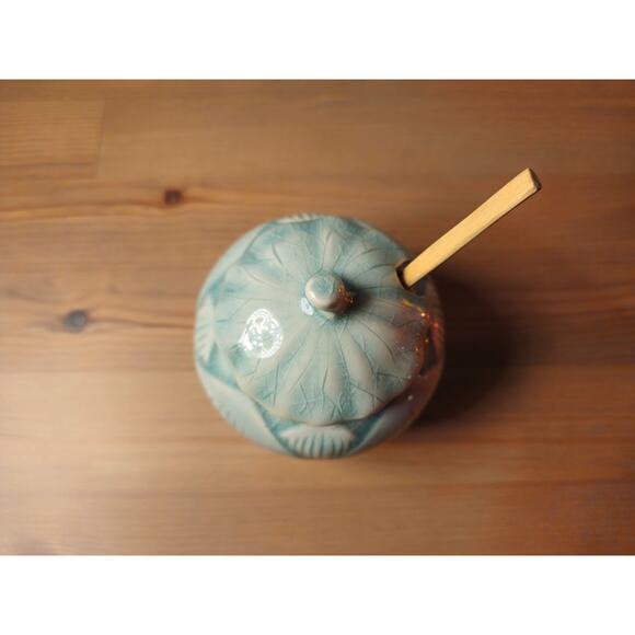 Vintage Thai Siam Celadon Crackle Glaze Jar with Lid & Spoon - Picture 4 of 7